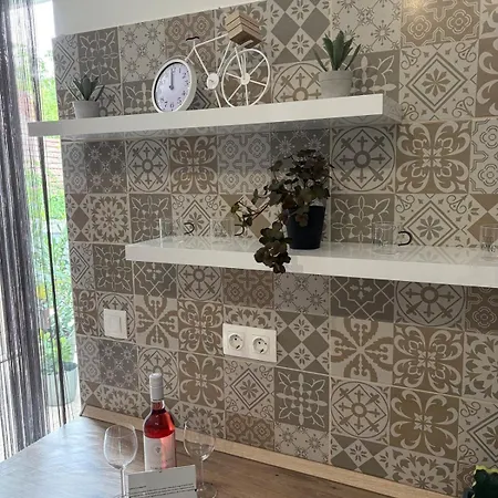 Apartament Varva *